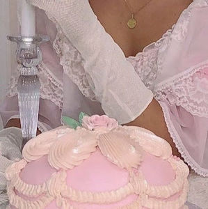 Meet your Posher, Helen